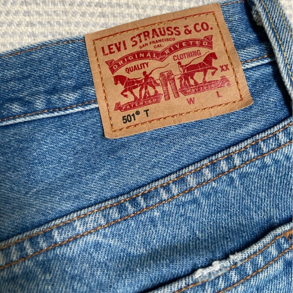 Levi’s 501 - Picture 1 of 3